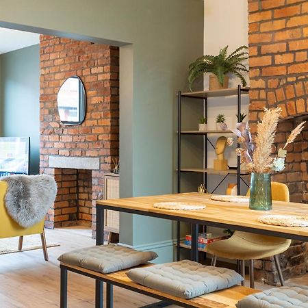 Villa Stunning Scandi 3 Bed House In Manchester-Parking Exterior foto