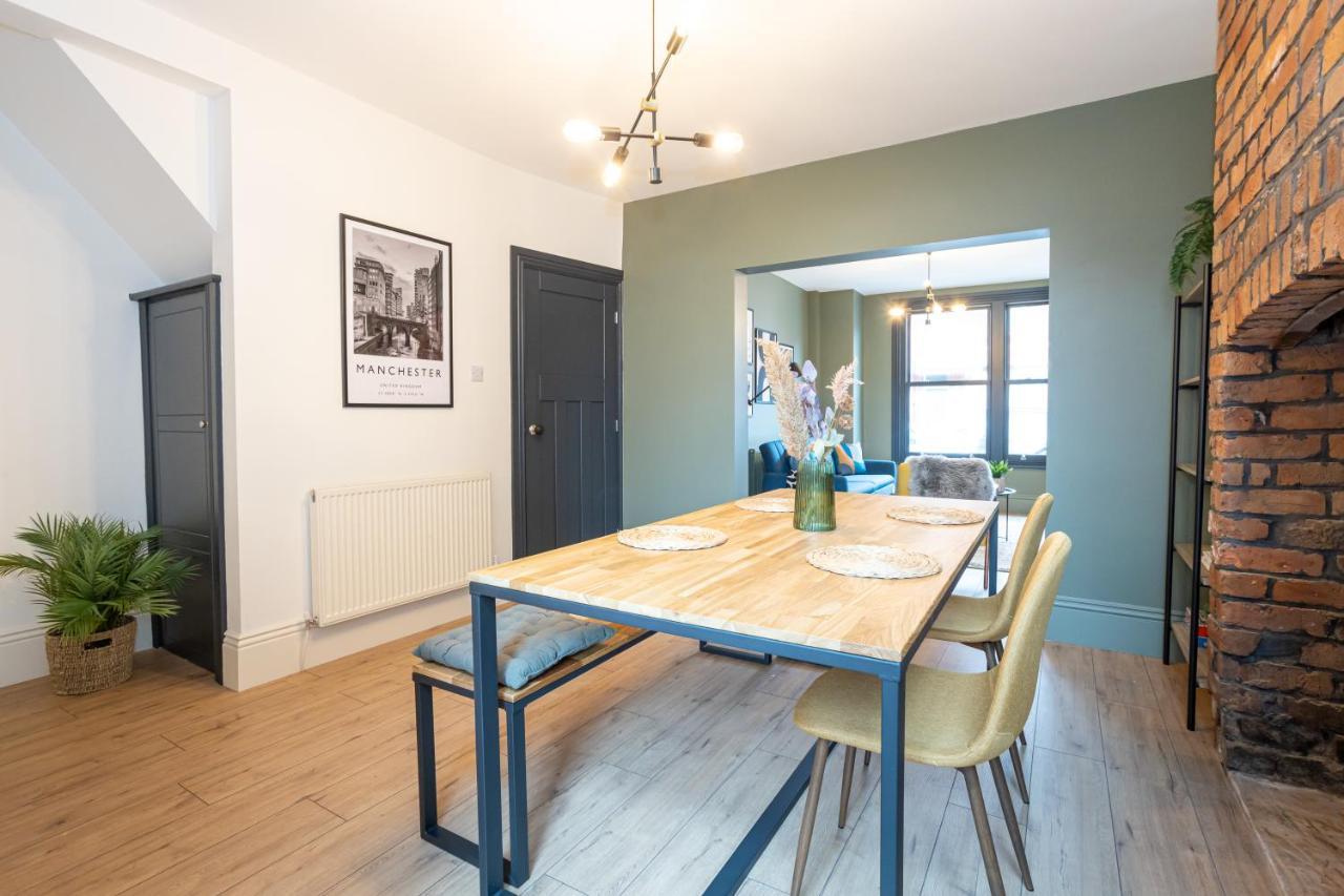 Villa Stunning Scandi 3 Bed House In Manchester-Parking Exterior foto